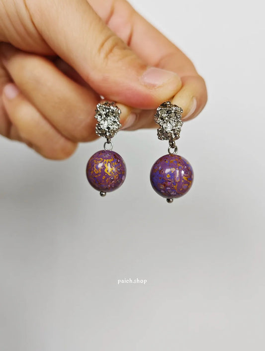 Hand-made earrings, super beautiful purple sandalwood